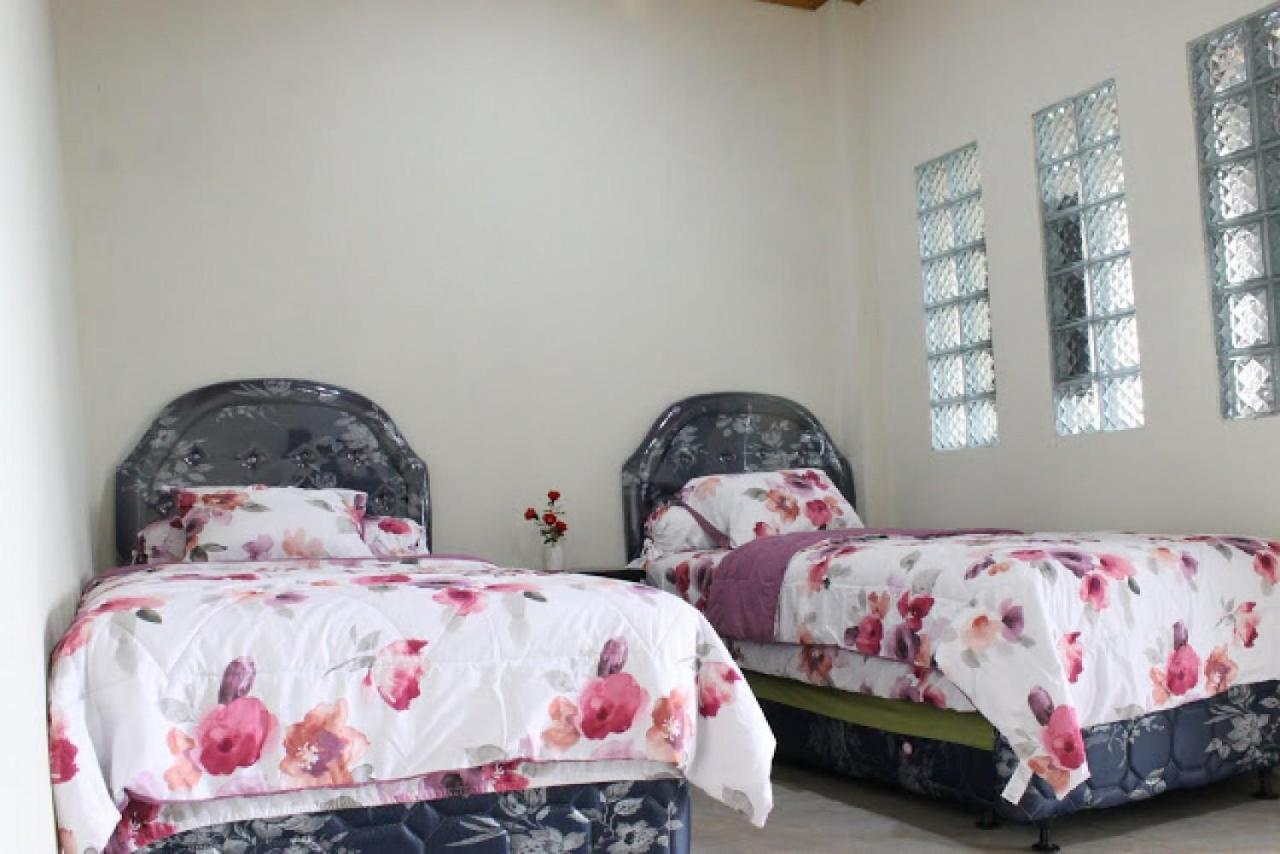 Villa Bukit Berkat Μπογκόρ Εξωτερικό φωτογραφία